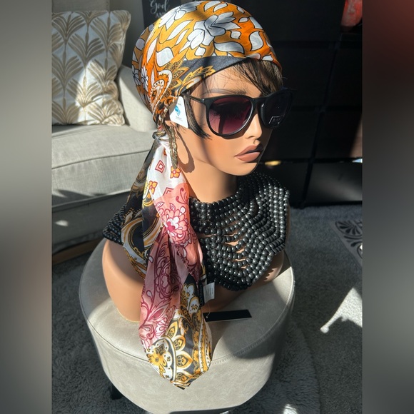 Ellen Tracy Accessories - ✨NEW Ellen Tracy Orange and Pink Floral faux silk Scarf